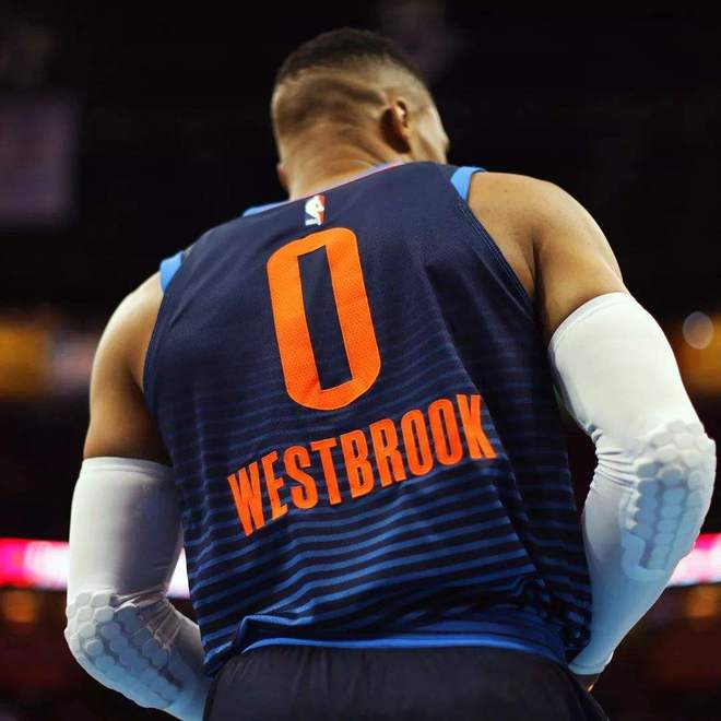 九游官方入口 -欧篮联倒计时，俄克拉荷马雷霆今夜篮板制胜，细节引发关注，震撼外界，细节决定成败(俄克拉荷马城在美国哪里)