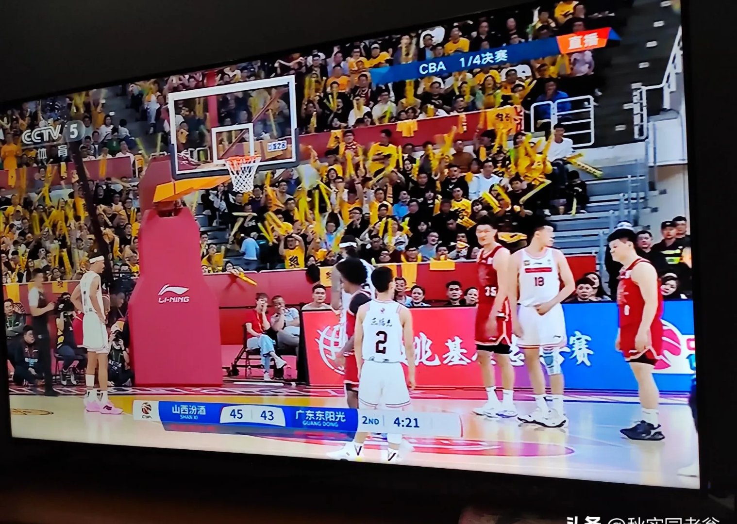 窗口期突围战来临;广州队围绕NBA总决赛回应争议;底气十足;更衣室氛围转暖的简单介绍 窗口期突围战来临;广州队围绕NBA总决赛回应争议;底气十足;更衣室氛围转暖的简单介绍