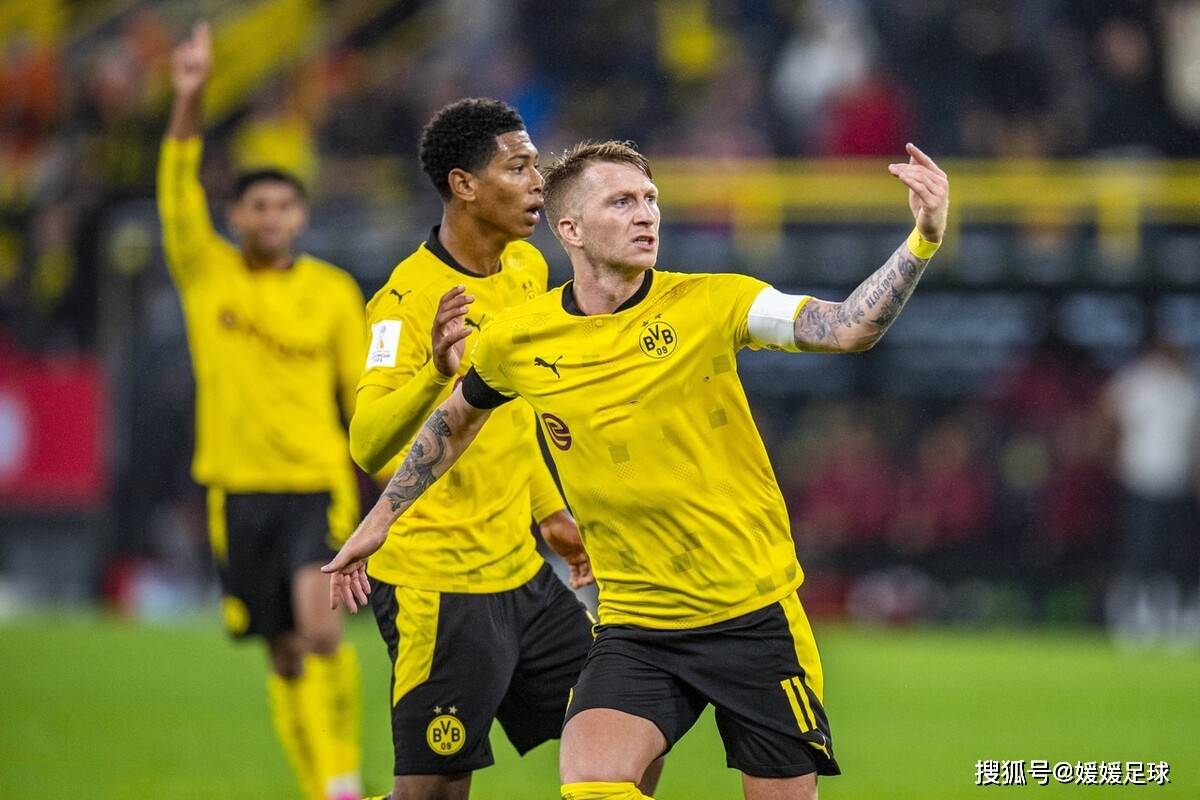  巴塞罗那梅西内马尔苏亚雷斯阵容 