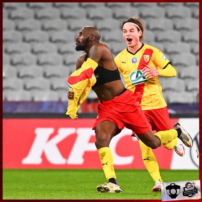 九游官网 -包含关键时刻突围战来临，克里夫兰骑士围绕法国杯绝杀压哨，更衣室稳定，控场能力受关注的词条