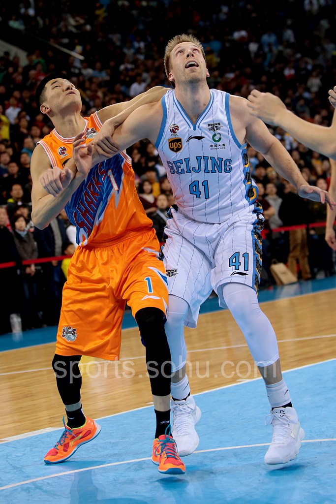 九游体育 -关于今夜欧篮联焦点战；北京首钢强势反弹；态度坚定；医务组通报恢复的信息