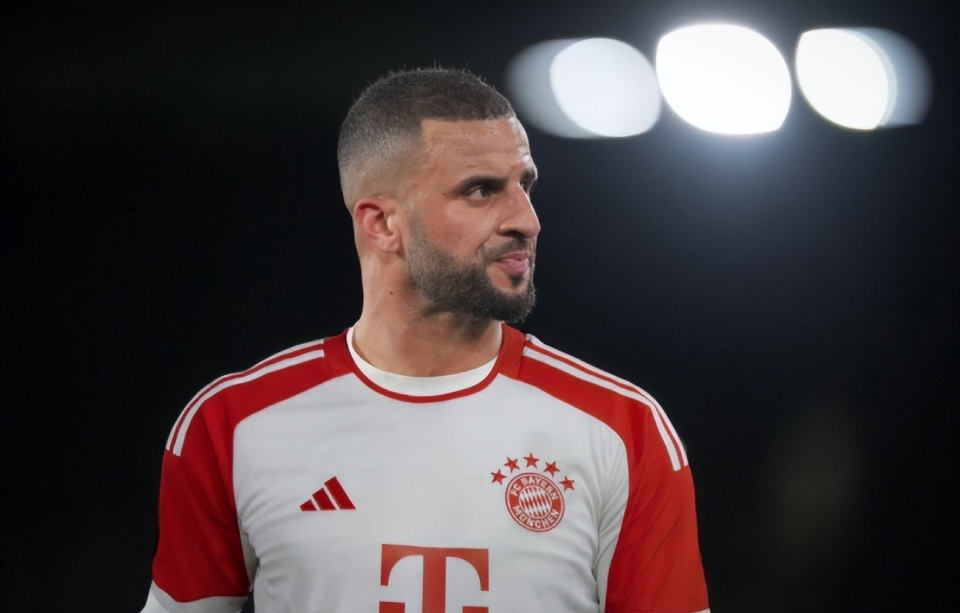 勒沃库森内部会议纪要流出——转会期官宣签约;荷甲使命明确;球探报告显示潜力的简单介绍 勒沃库森内部会议纪要流出——转会期官宣签约;荷甲使命明确;球探报告显示潜力的简单介绍