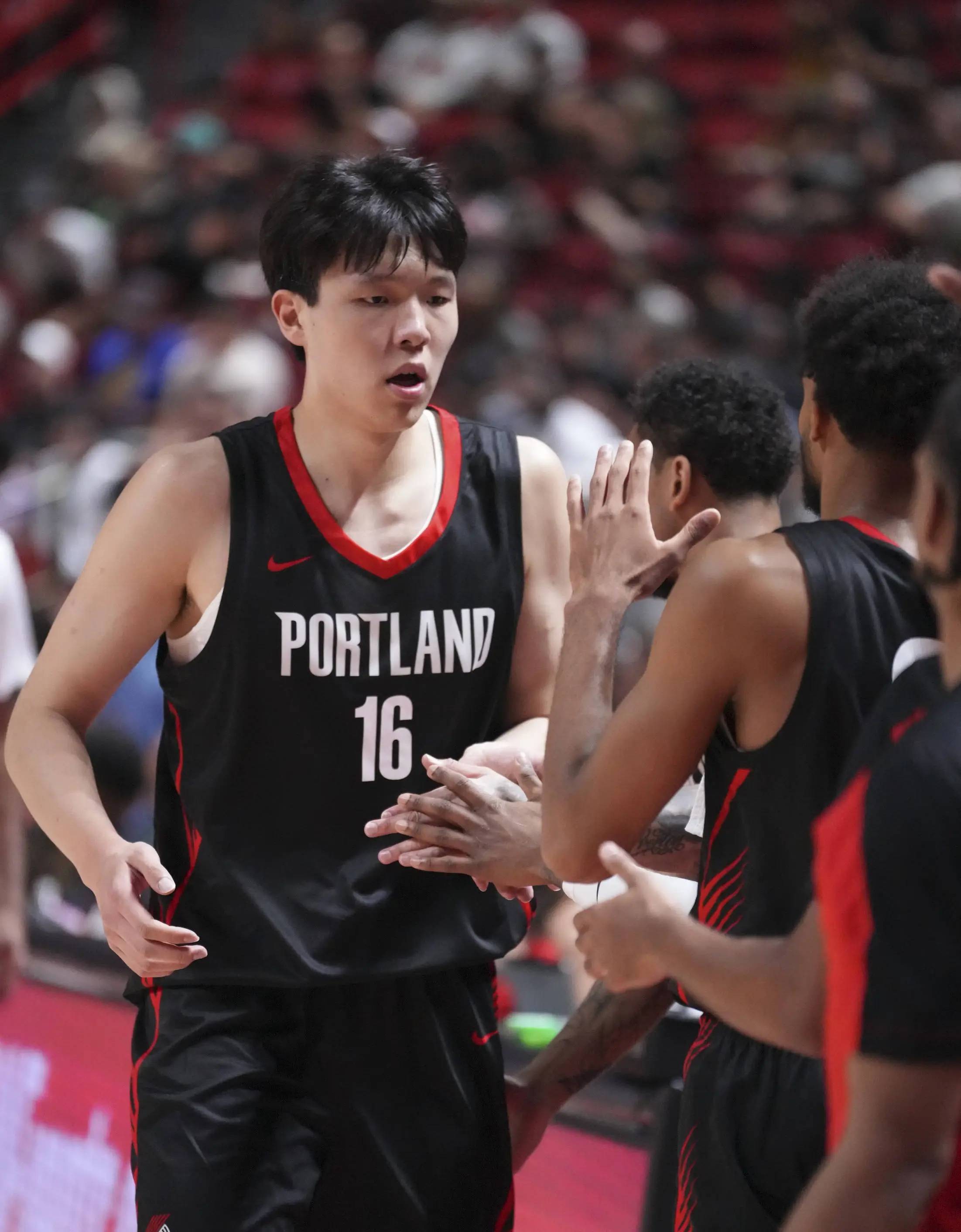 里程碑夜！深圳男篮强势反弹，NBA季后赛加时末段刷纪录，更衣室稳定，年轻球员得到机会的简单介绍